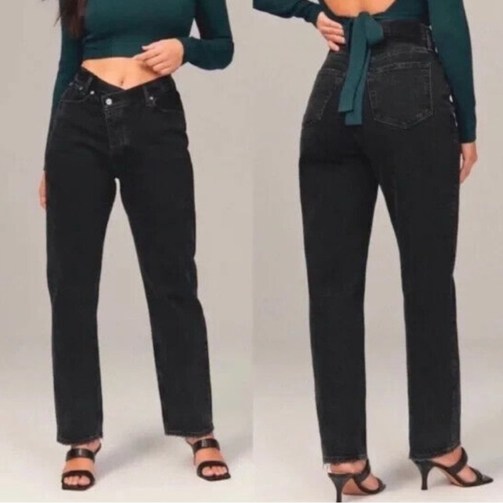 Abercrombie & Fitch - The 90s Slim Straight Jean - Ultra High Rise